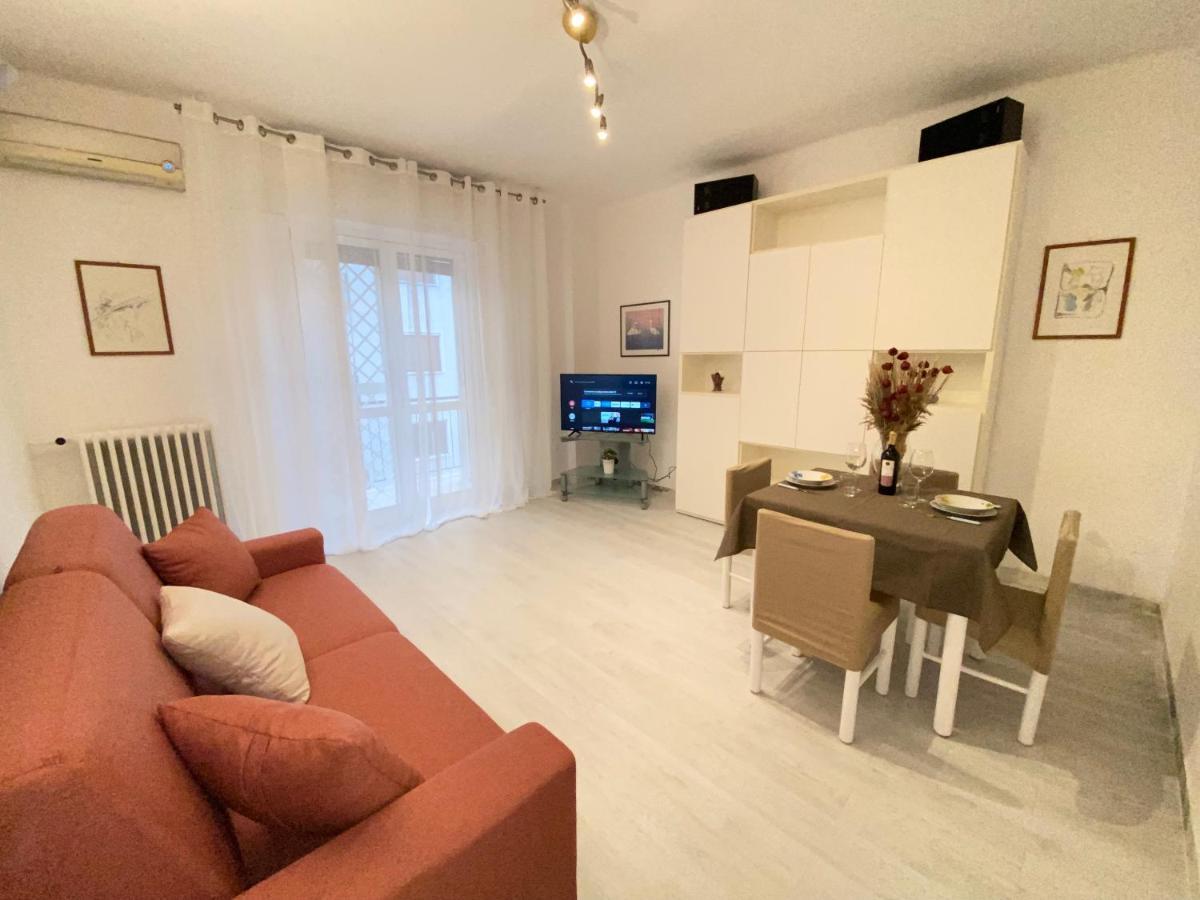 Dimora De Amicis 88 Apartment Bari Exterior photo