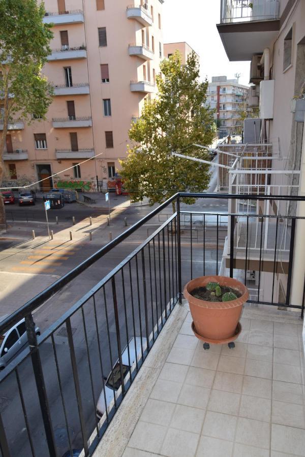 Dimora De Amicis 88 Apartment Bari Exterior photo